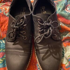 B-52 by Bullboxer Men's Black Oxford Shoes